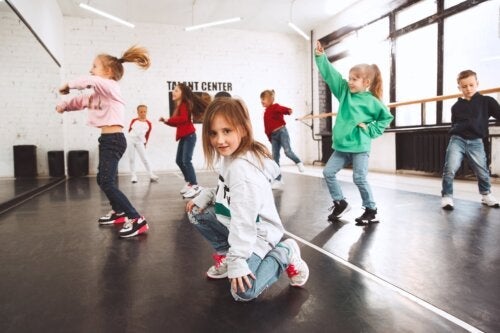 Danseterapi for barn med autisme: Fordeler og tips