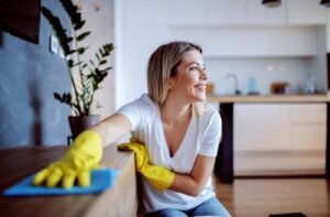 Hvordan hjelper rydding med å redusere stress?