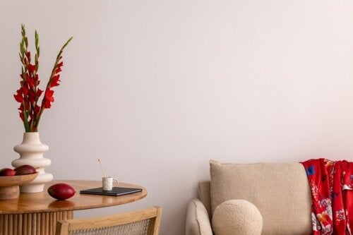 Varm minimalisme: Hva det er og hvordan du bruker det hjemme