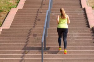 Kardio- eller HIIT trening for vekttap: Forskjeller og råd
