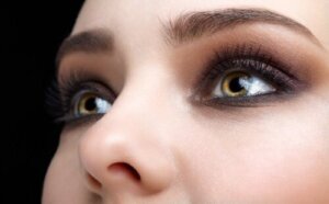 Flytende eyeliner eller eyeliner-blyant: Hvilken er best?