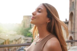 Emosjonell utlufting: Hvordan forbedrer «å lufte følelsene dine» ditt velvære?