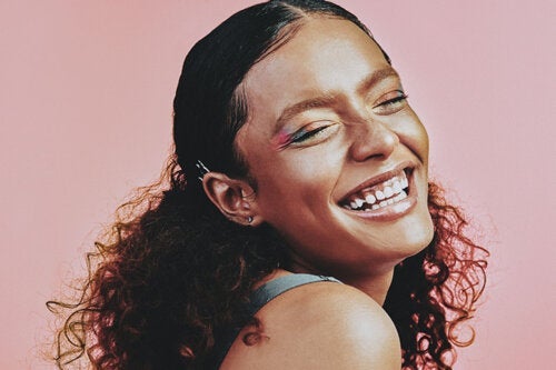 Hva er babyhår og hvorfor oppstår det?