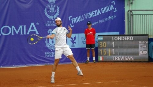 Forbedre forehanden din i tennis med disse 5 tipsene