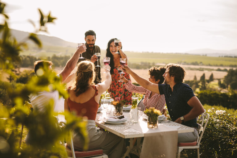 5 trinn for å organisere en perfekt vinsmaking