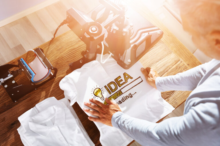 Forvandle stilen din: 4 teknikker for å gjøre klærne dine mer personlige