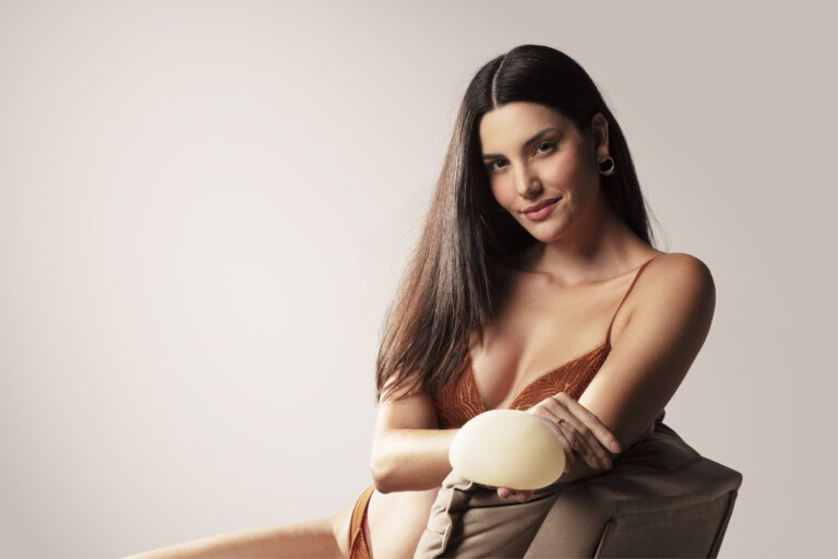 Forstå de ulike typene brystimplantater: en komplett guide